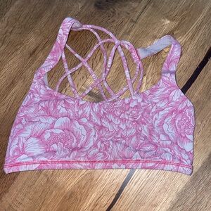 Lululemon free to be bra